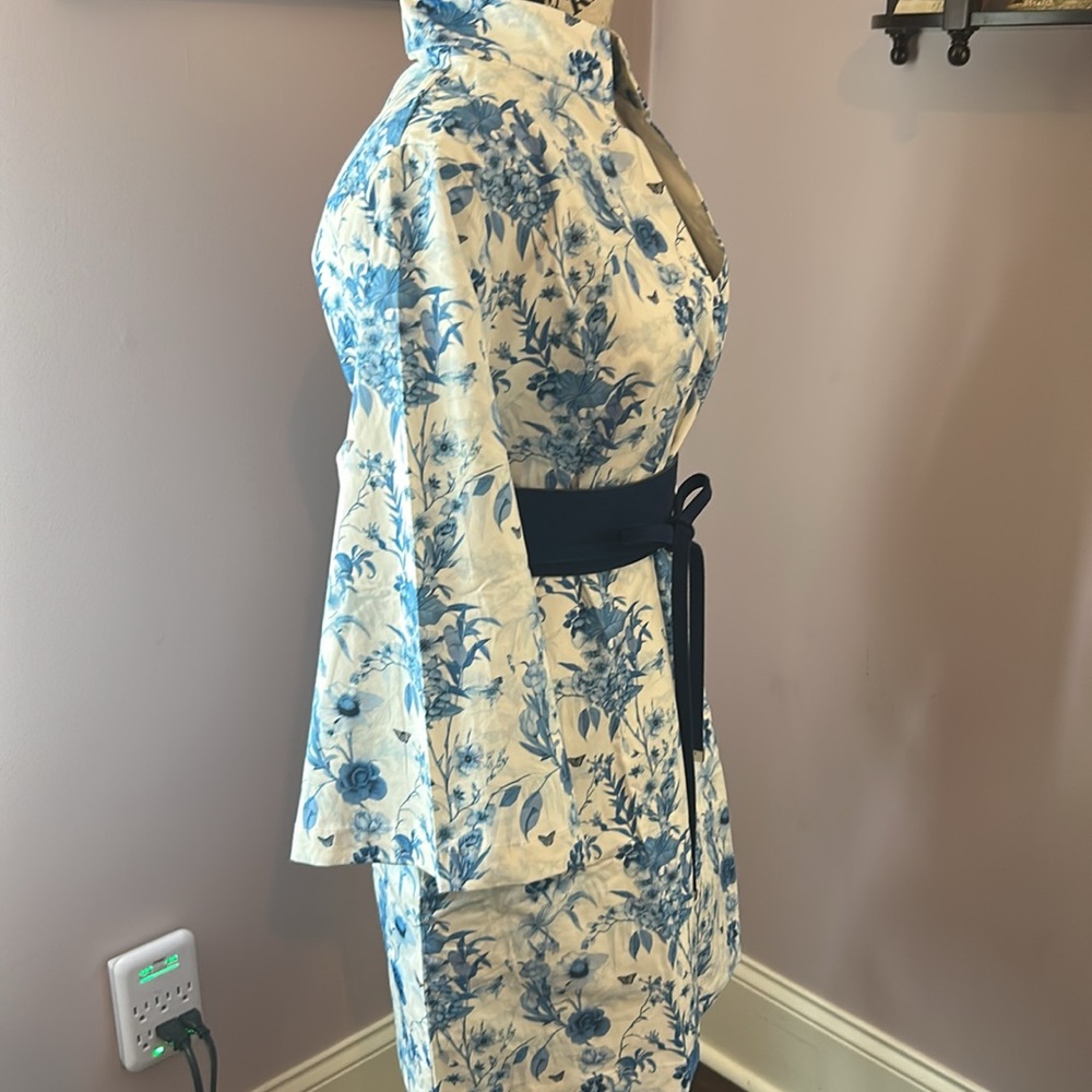 XS-Blue and White Floral Mini Dress with 3/4 Sleeves-belt not included - Picture 5 of 7